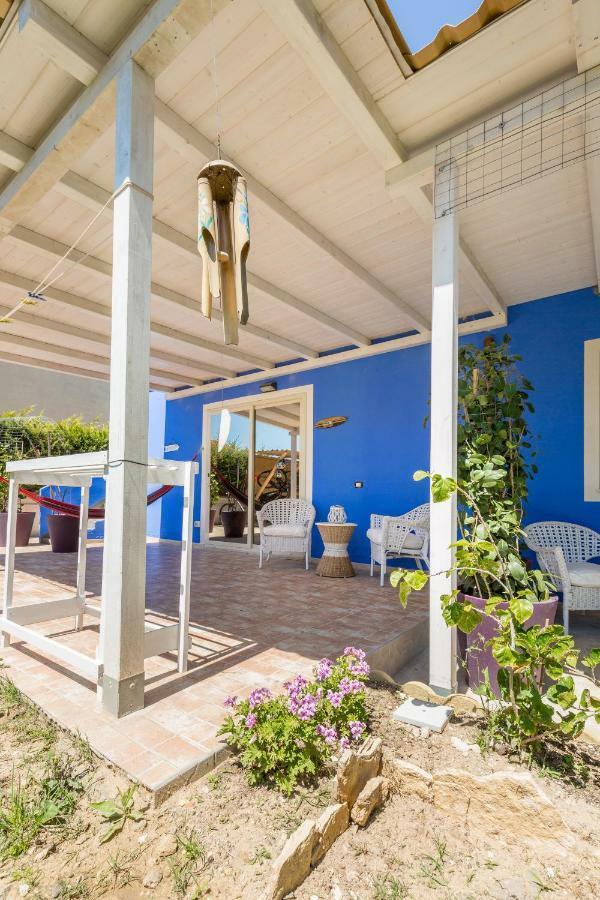 Floripa Surf House Panzió Santa Maria Del Focallo Kültér fotó