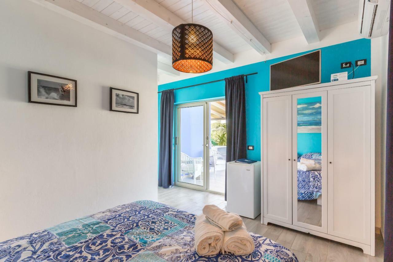 Floripa Surf House Panzió Santa Maria Del Focallo Kültér fotó